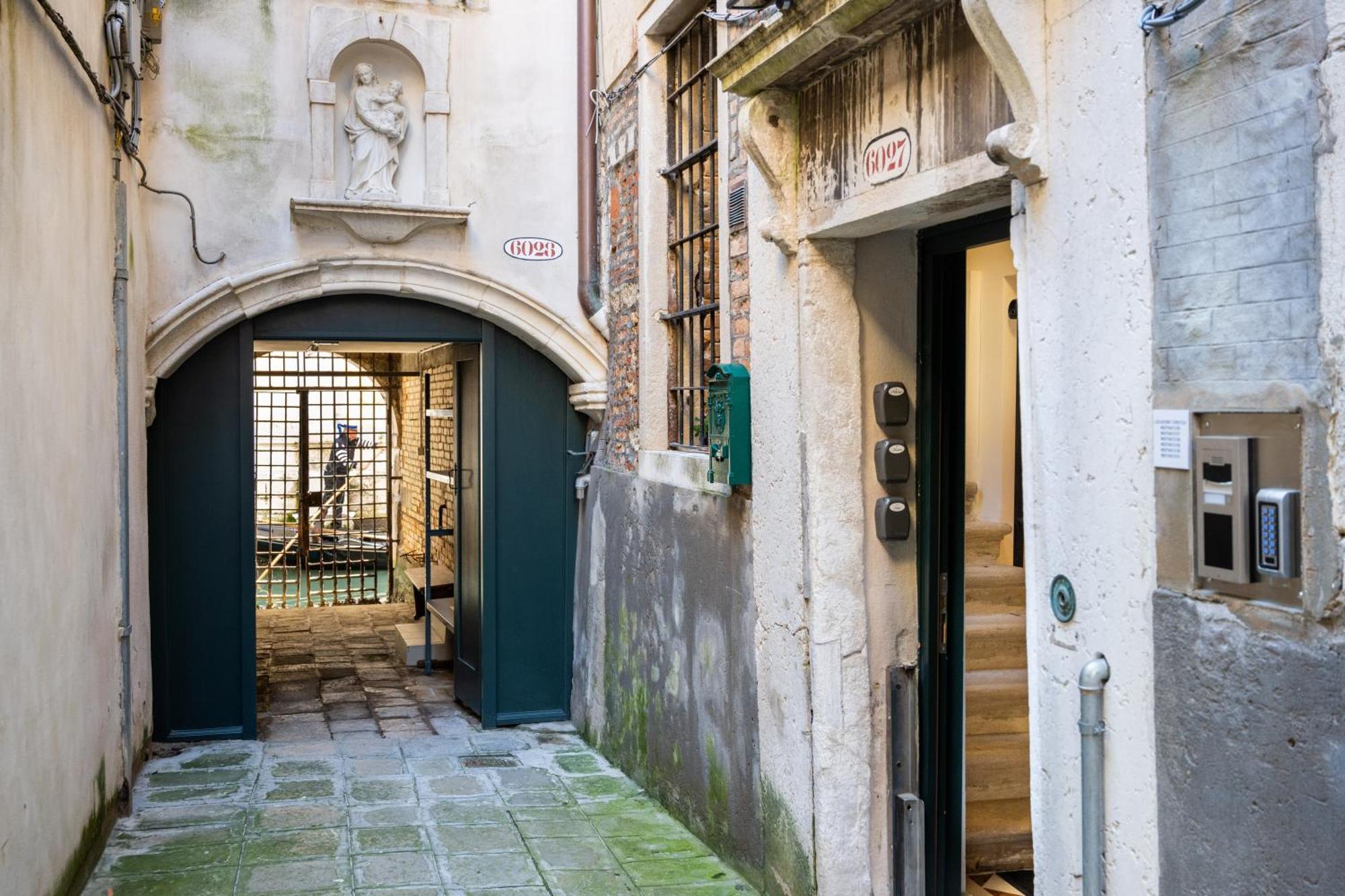 Palazzo Miracoli Apartments Veneza Exterior foto